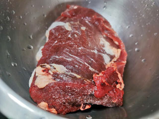 1、椒盐牛肉,牛肉