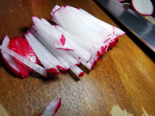 5、椒盐牛肉,改刀切丝