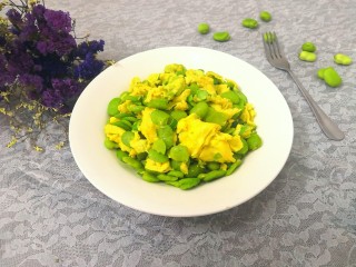 16、豆瓣蒜苗蛋,翻炒均匀后，即可盛出，上桌