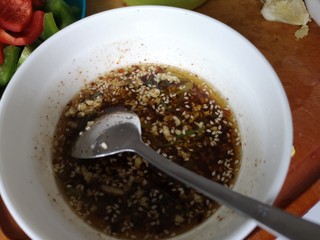 14、麻辣凉粉,加入生抽，醋，少许白糖。