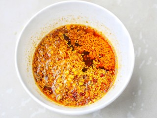 7、无敌下饭的香辣土豆片,浇半碗热油拌匀，