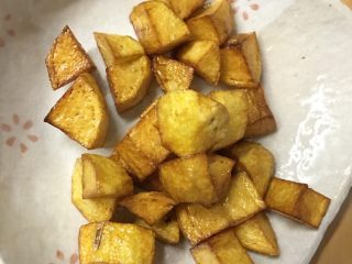 2、火爆麻辣土豆鸡,土豆 去皮 切小块