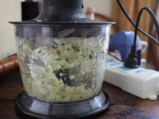 3、健康鸡肉汉堡,搅拌