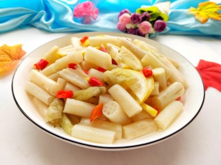 1、柠檬泡椒藕带,美美图片来一张。
