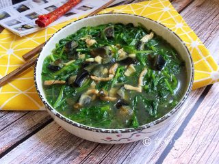 11、上汤豌豆苗,完成。