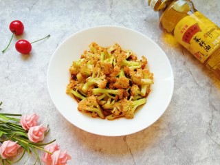 9、豆豉酱炒有机菜花,口感脆脆的微辣。