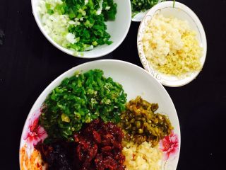 1、四川成都+豆瓣鱼,配料图