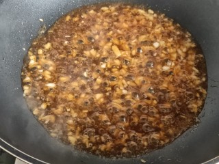 16、蚝油油麦菜,煮至汤汁浓稠