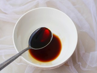 4、糖醋荷包蛋,2勺陈醋。