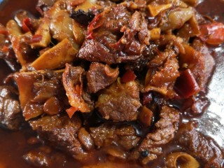 14、香辣牛腩,汤汁还可以拌饭哦，超香