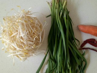 1、韭菜炒豆芽,准备好食材准备食材