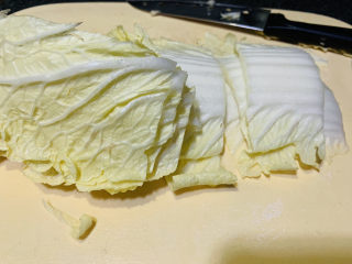 3、醋溜大白菜,白菜????要切大块；