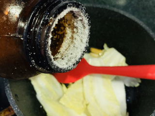 10、醋溜大白菜,加少许白糖；