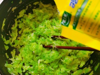 16、萝卜丸子,鸡精