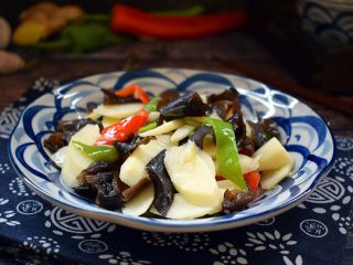 18、清炒木耳山药,成品图