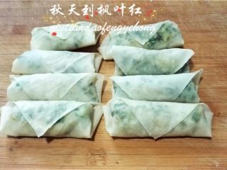 10、韭菜鸡蛋春卷,全部做好备用。