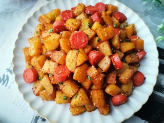 15、孜然火腿土豆丁,香喷喷的好吃到停不下来！