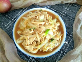 12、白菜烧干豆腐,盛盘