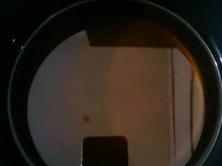 14、炸萝卜丸子,锅烧热，放入食用油，