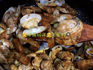 1、原创【????仙草味道????私房菜????】????苗先生的味道????海味麻辣花蛤,8华丽丽麻辣酱香花蛤