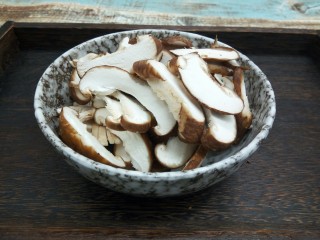 6、厨房挑战+素菜+家常素炒,香菇切丝