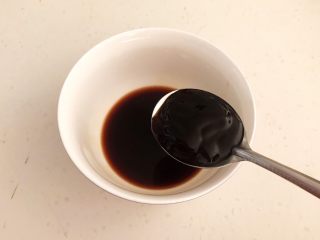 9、开胃小菜  炝拌银丝,加入1勺蚝油