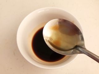 10、开胃小菜  炝拌银丝,加入半勺花椒油