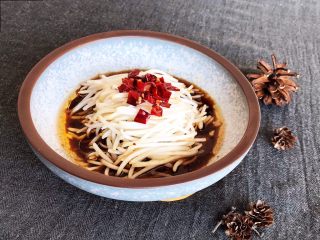 16、开胃小菜  炝拌银丝,炝拌银丝就做好了