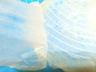 16、薄皮虾米鸡蛋韭菜盒子,蒸熟后,一层一层的揭开