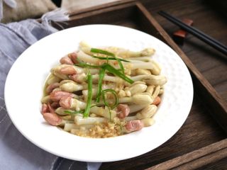 10、蚝油淋花生芽,再来一张