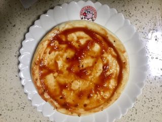 9、披萨~不一样的重奶酪拉丝披萨,披萨饼边缘也要抹上披萨酱