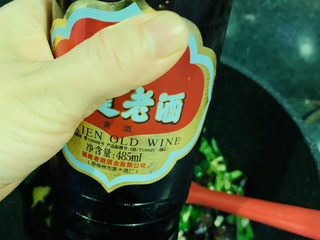 15、菠菜木耳炒鸡蛋,加料酒；