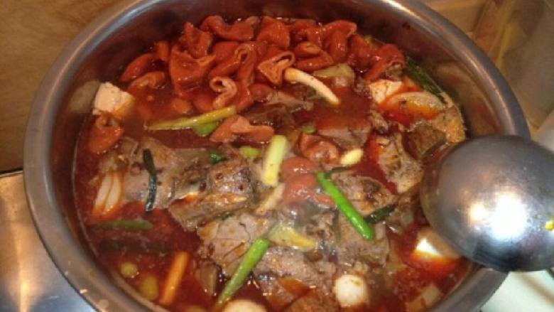 自制牛肉火锅