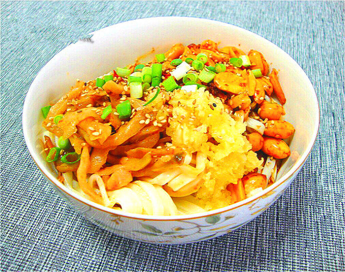 消暑开胃怪味凉拌面