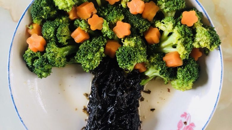 紫菜西兰花树凉拌菜