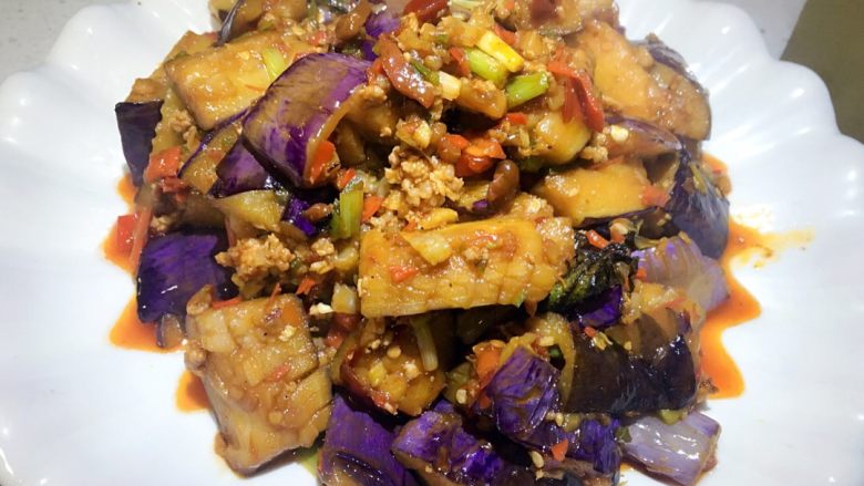 年夜饭红烧豆瓣酱茄子