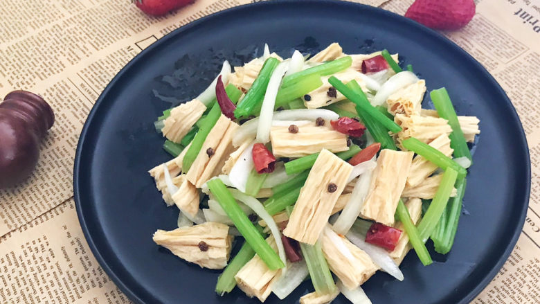 芹菜拌腐竹