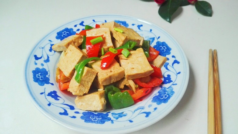 厨房挑战素菜红花配绿叶节节高糕