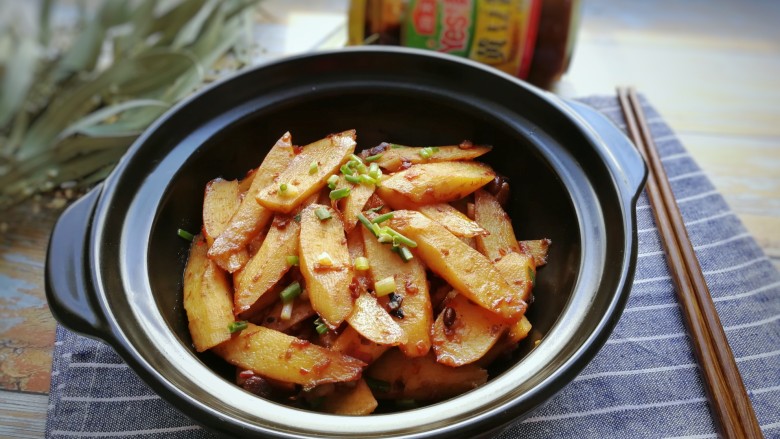 厨房挑战素菜酱爆山药片