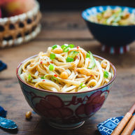 开胃爽口的鸡丝凉面