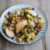 黄瓜腊肉炒年糕
