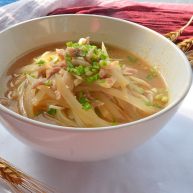 四川的面酸萝卜肉丝面