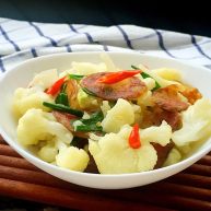 川味香肠炒菜花