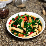 韭菜炒豆腐千里莺啼绿映红