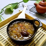 苹果银耳蜜枣羹