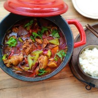 麻辣鸡公煲