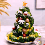 节日气氛浓厚的西兰花圣诞树