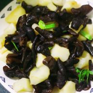 素食主义最爱的木耳炒荸荠