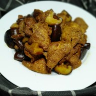 油豆腐炖香菇