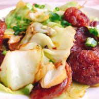 腊肠包菜小炒